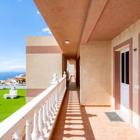 Menores Sea View Costa Adeje (Tenerife)