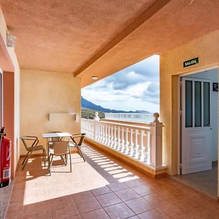 Menores Sea View 3* Costa Adeje (Tenerife)